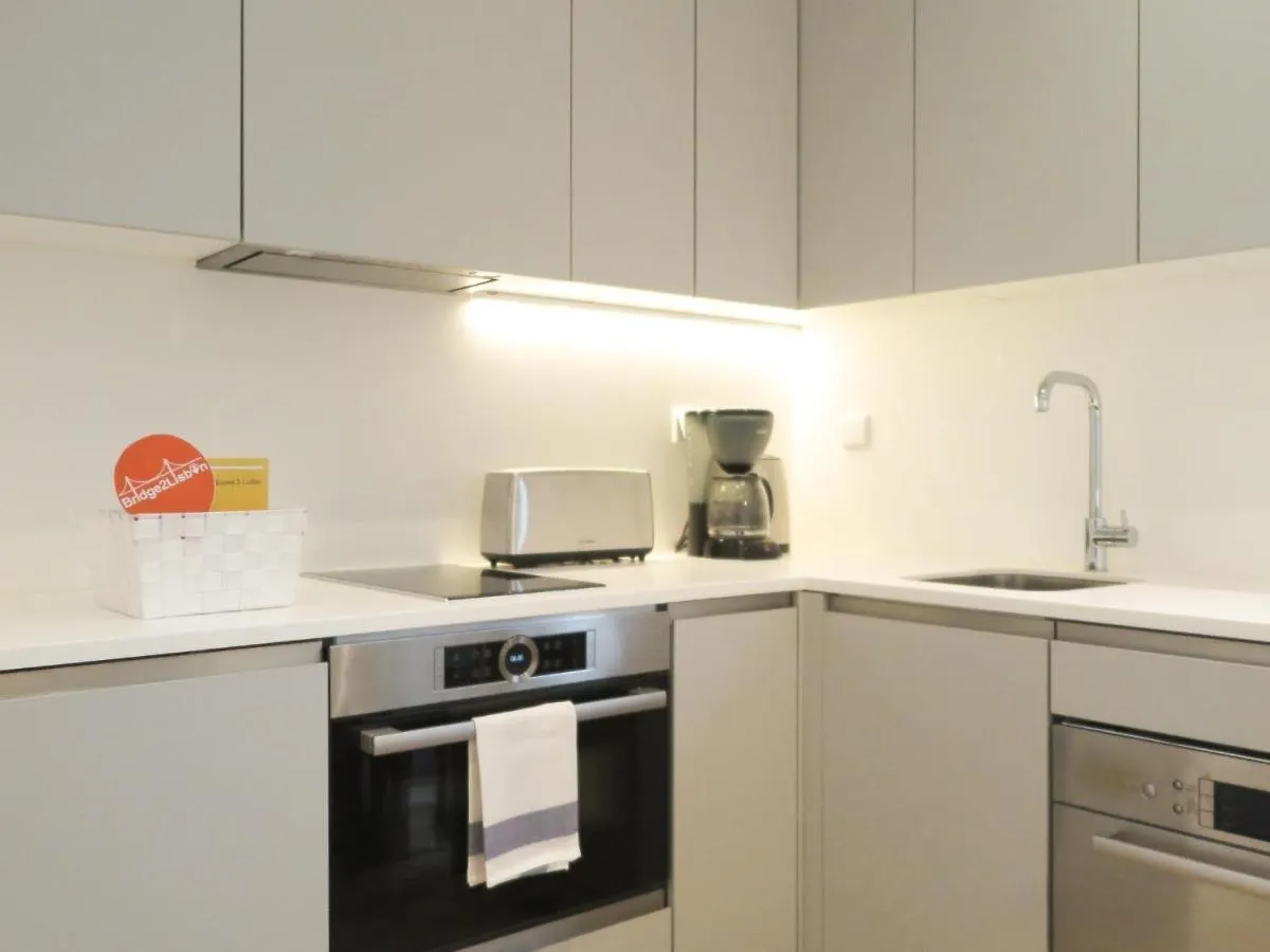 Chiado Modern Apt With Ac Elevator Green Terrace Lisboa