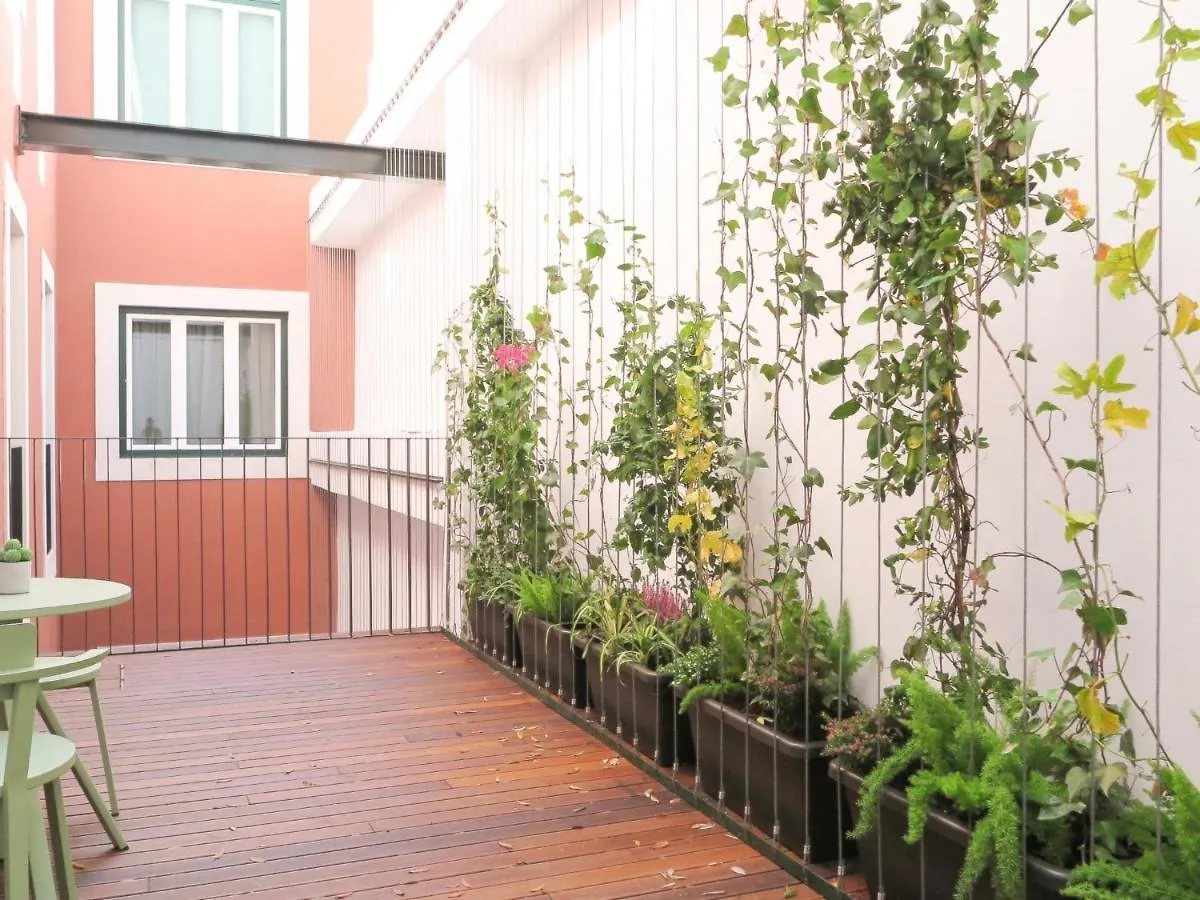 Daire Chiado Modern Apt With Ac Elevator Green Terrace Lisboa