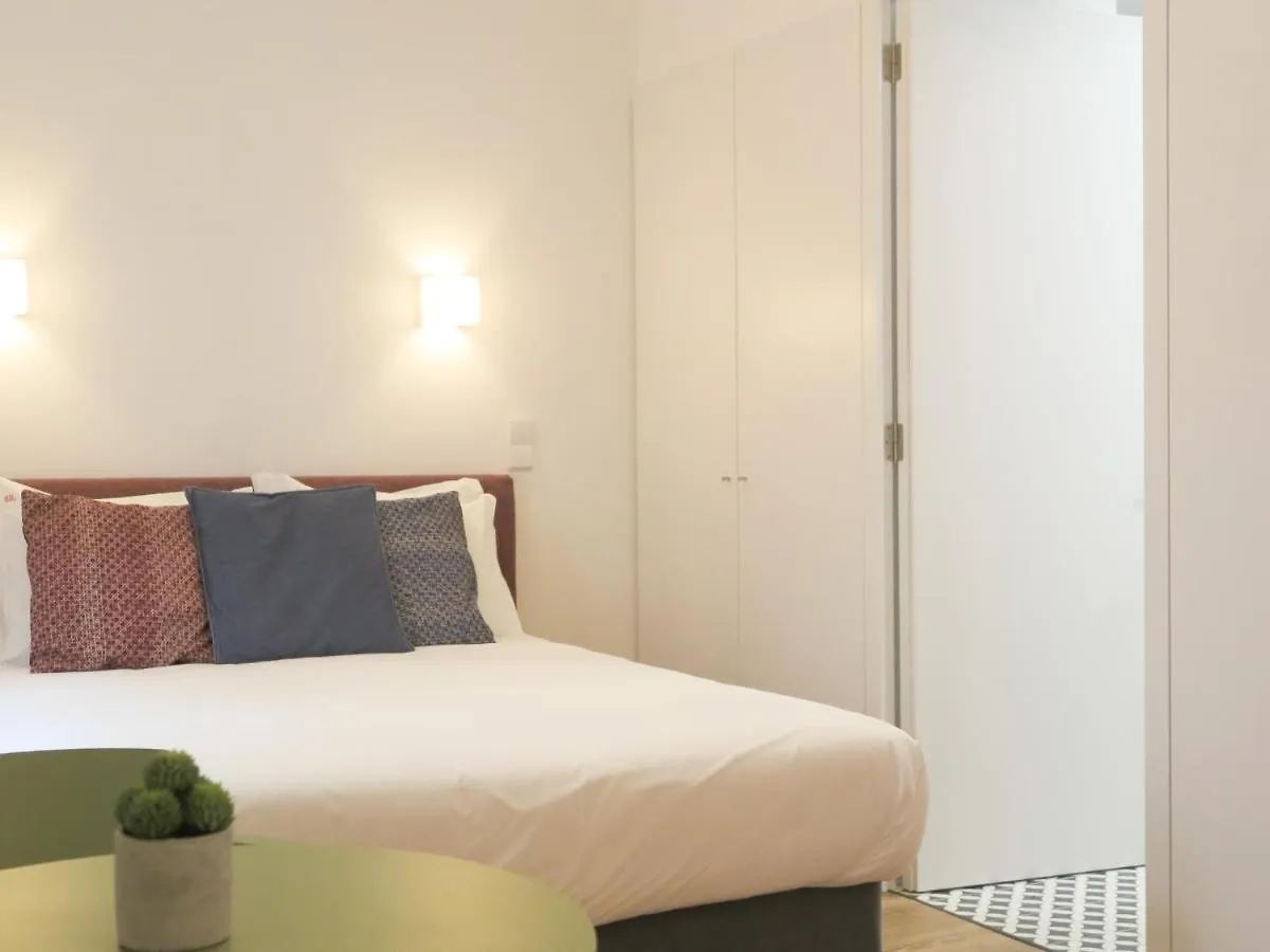 Chiado Modern Apt With Ac Elevator Green Terrace Lisboa Apartmán