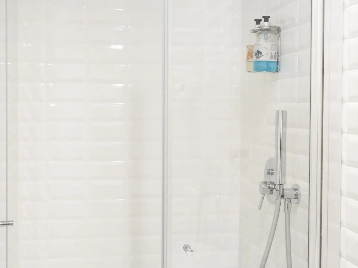 Chiado Modern Apt With Ac Elevator Green Terrace Lisboa